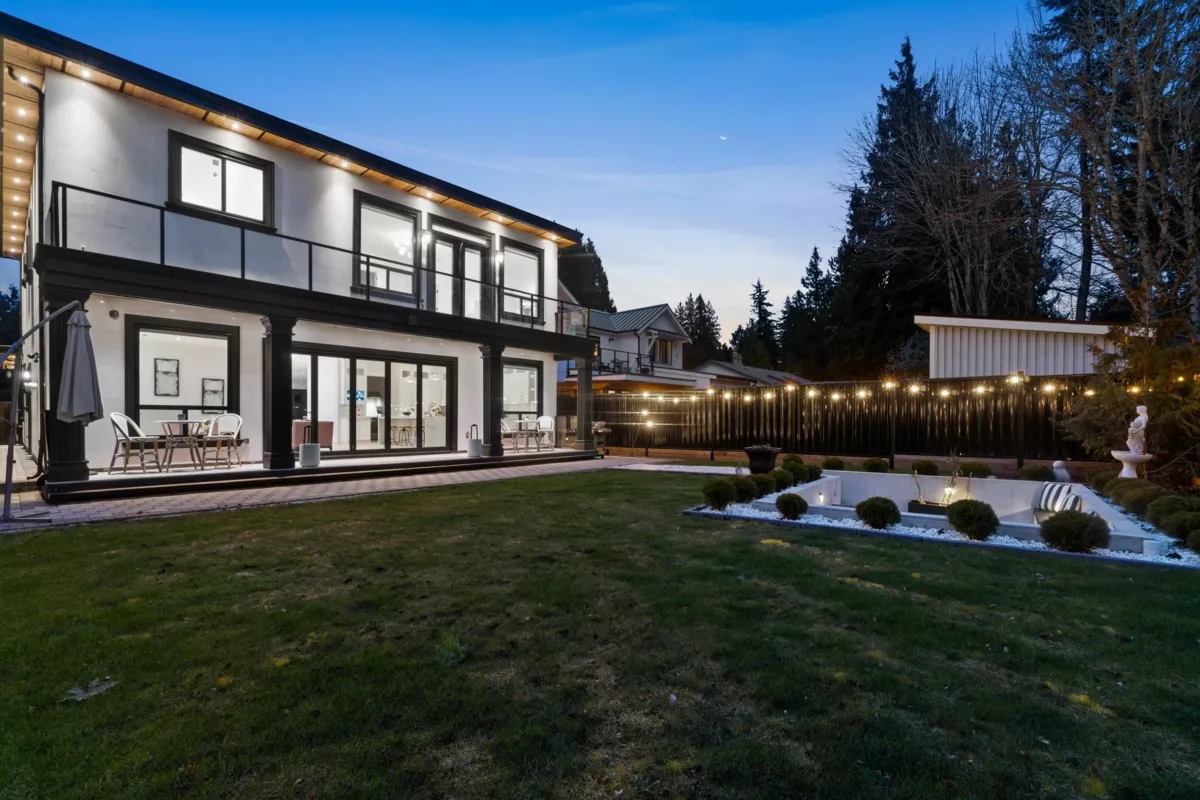 Neighborhood Park Photo Near 12686 25 Avenue, Surrey, BC