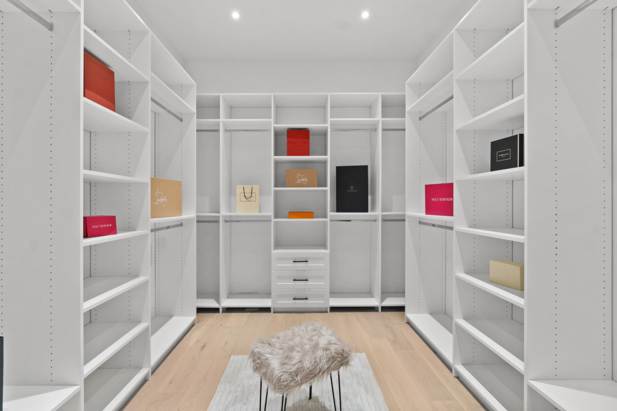 Outdoor Kitchen Photo of 12686 25 Avenue, Surrey, BC