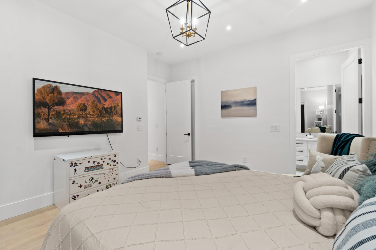 Outdoor Patio Photo of 12686 25 Avenue, Surrey, BC