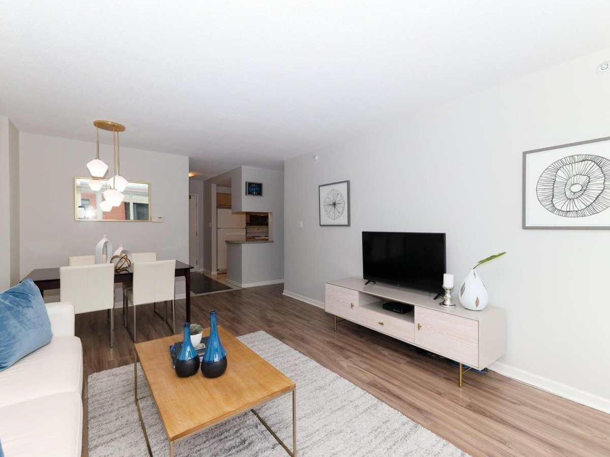 Kitchen Island Photo of 10A 199 Drake Street, Vancouver, BC