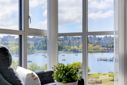 Front exterior of 10A 199 Drake Street, Vancouver, BC