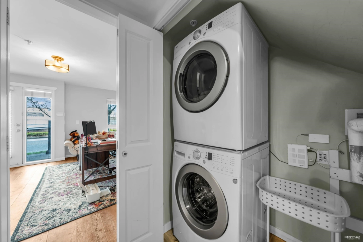 Backyard Photo of 30 638 W 6th Avenue, Vancouver, BC