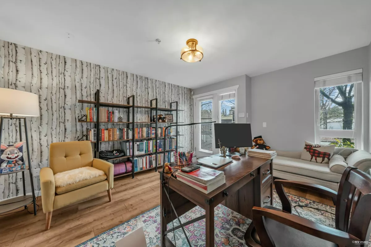Entry Foyer Photo of 30 638 W 6th Avenue, Vancouver, BC