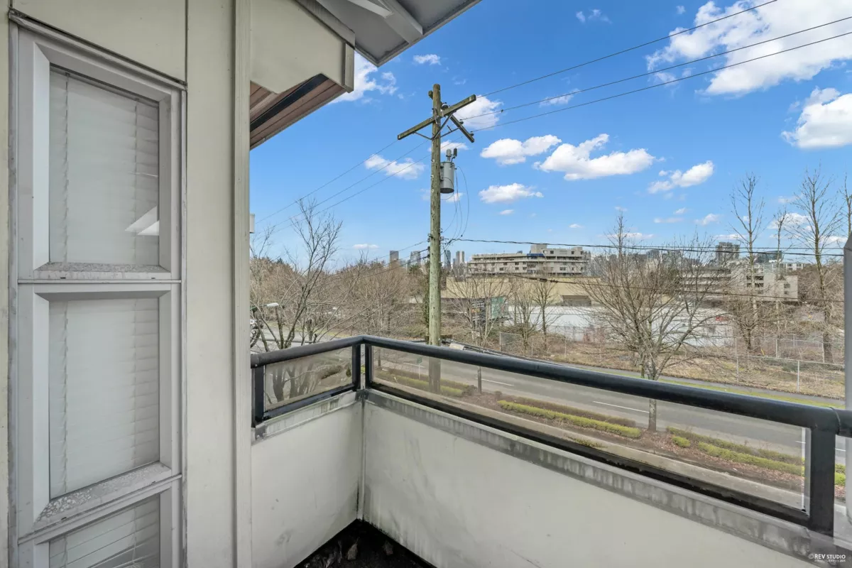 Front Yard Photo of 30 638 W 6th Avenue, Vancouver, BC