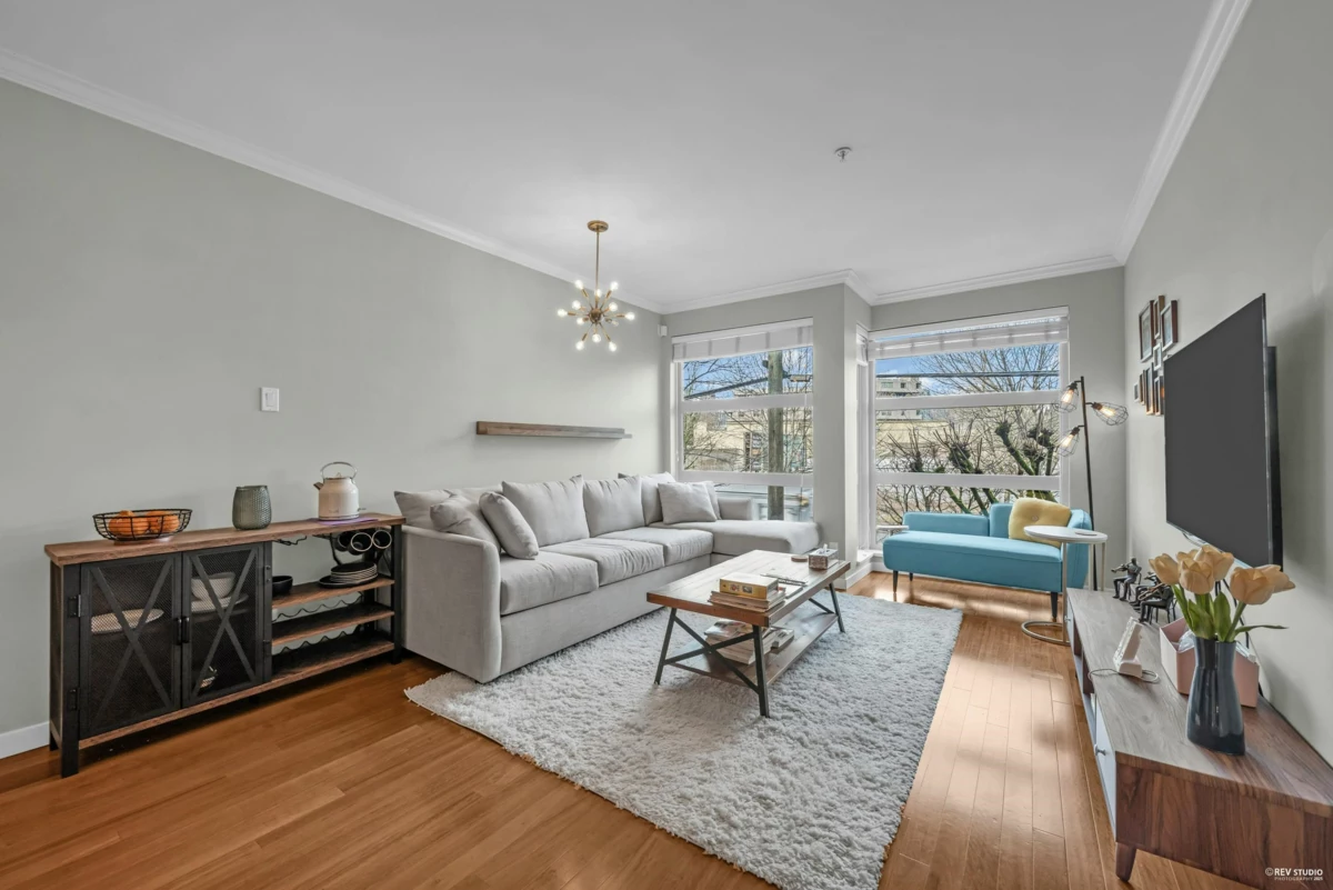 Living Room Photo of 30 638 W 6th Avenue, Vancouver, BC