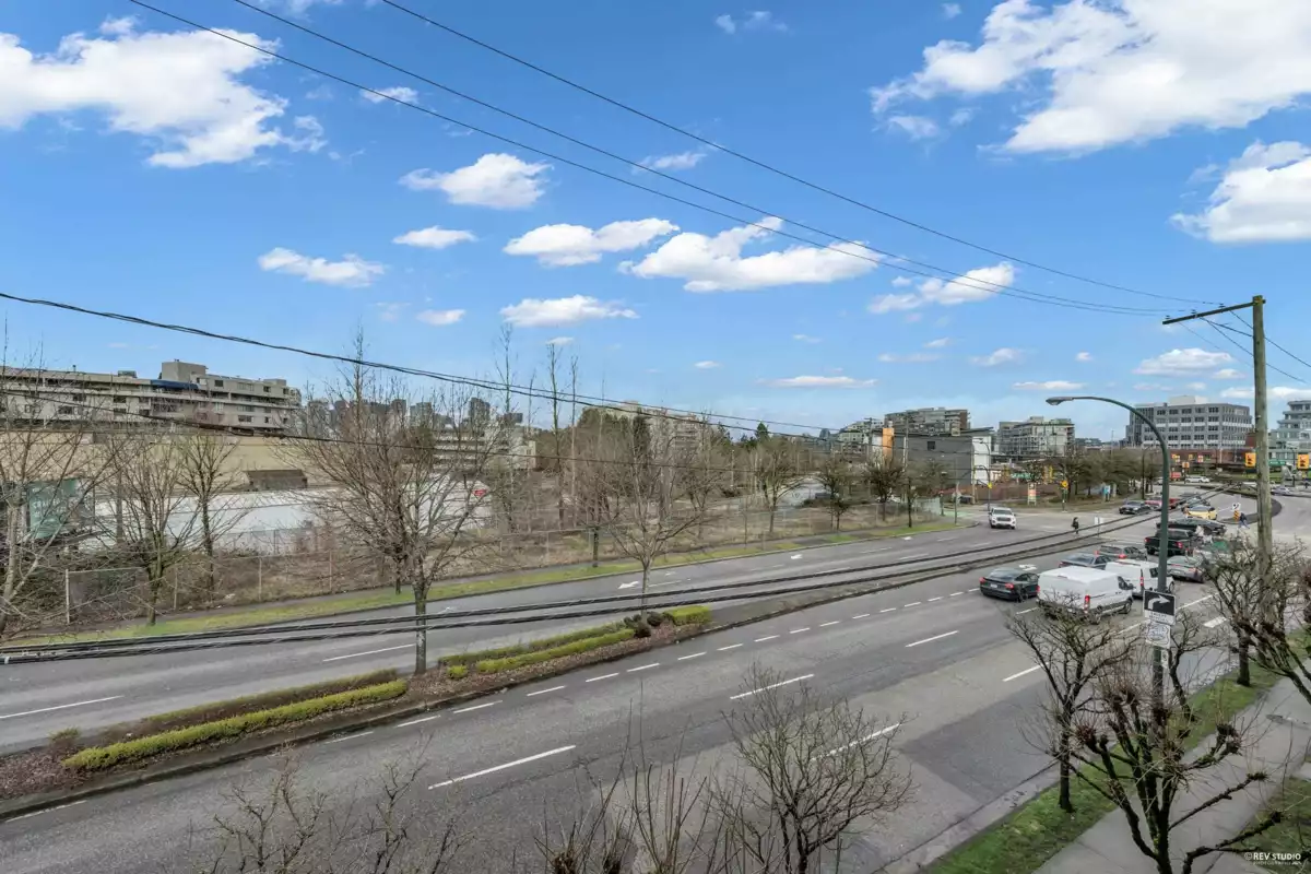 Swimming Pool Photo of 30 638 W 6th Avenue, Vancouver, BC