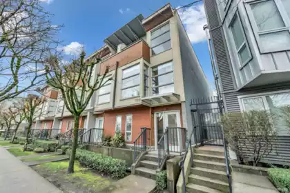 30 638 W 6th Avenue, Vancouver, BC