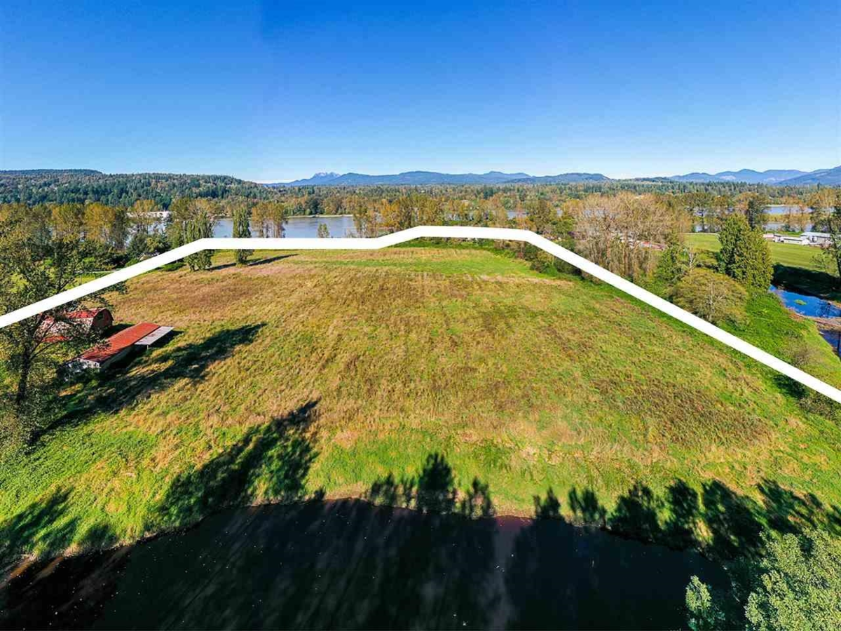 Dining Area Photo of 27612 River Road, Abbotsford, BC