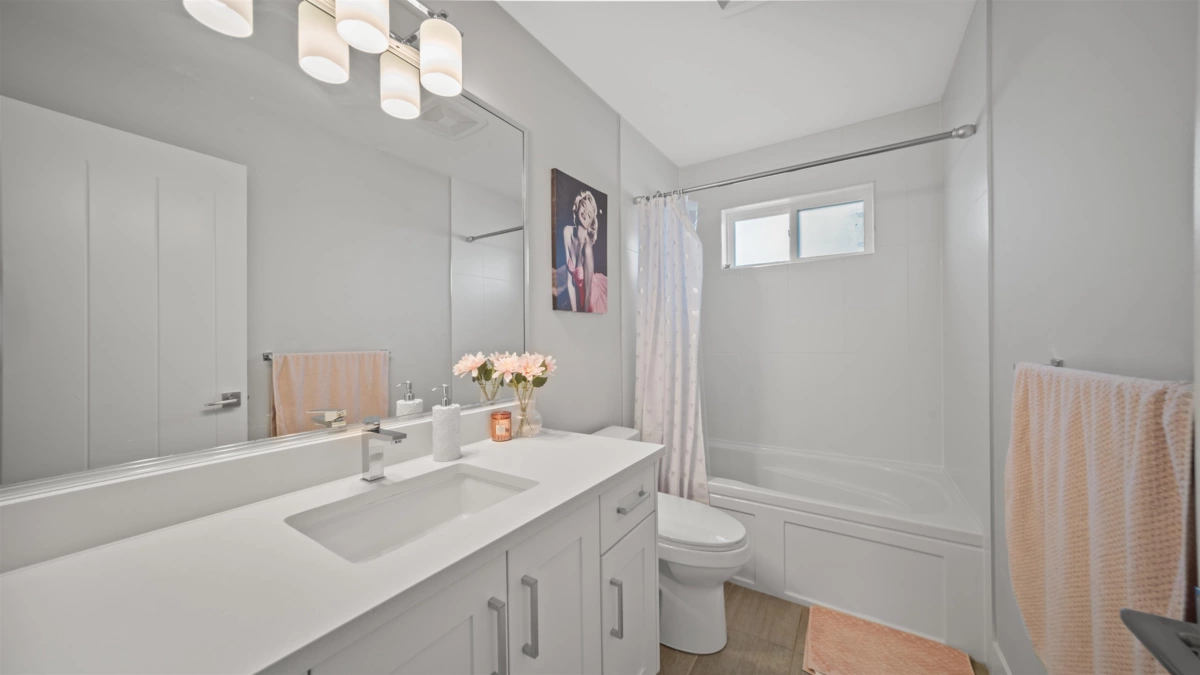 Basement Recreation Room Photo of 14551 61 Avenue, Surrey, BC