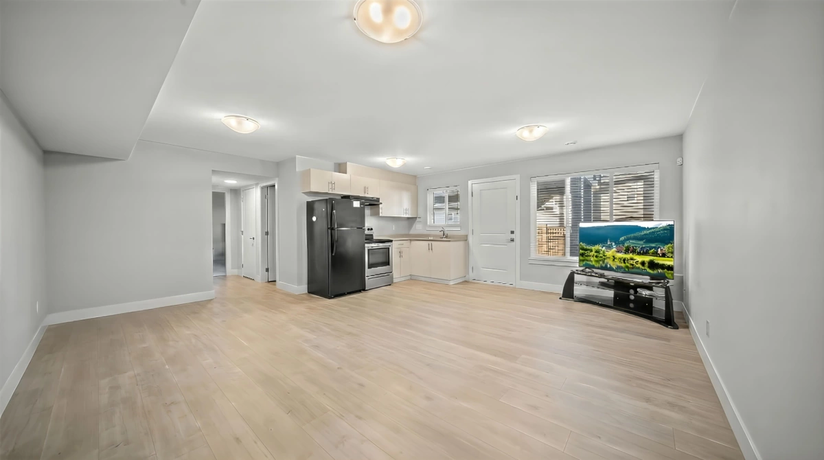 Hallway Photo of 14551 61 Avenue, Surrey, BC