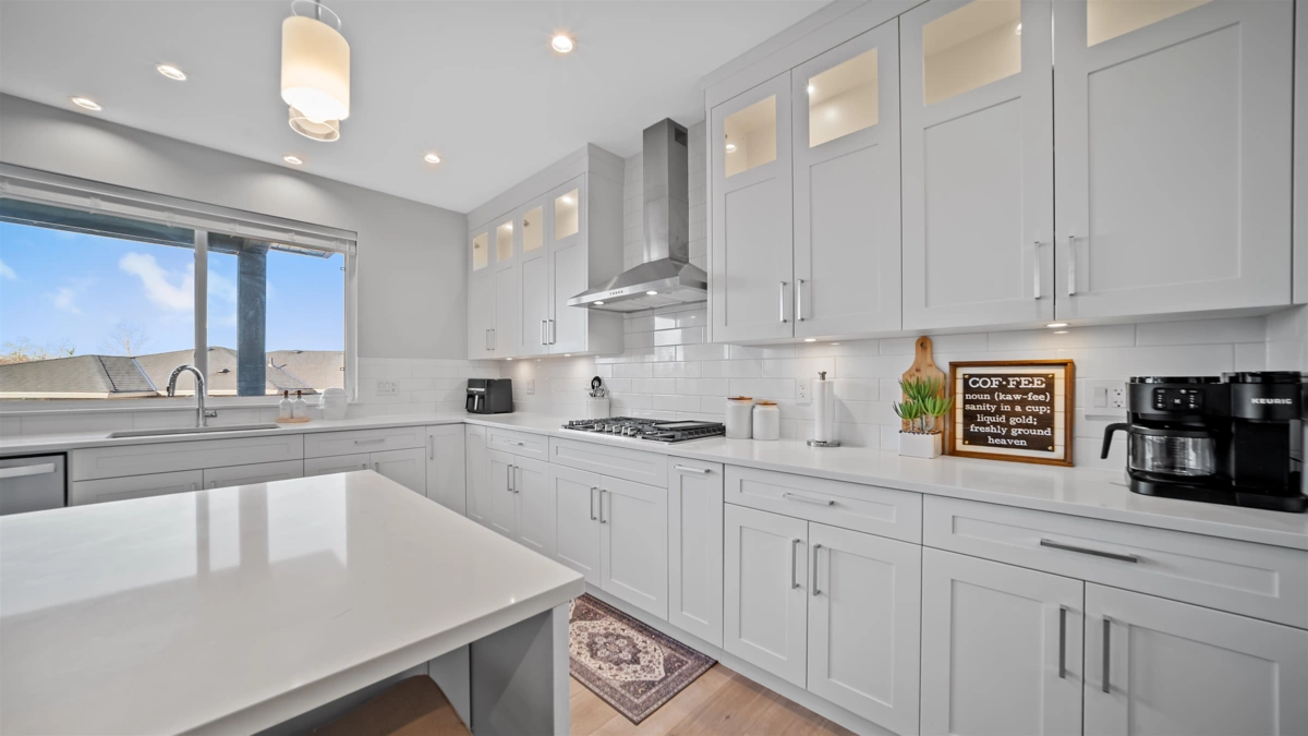 Kitchen Photo of 14551 61 Avenue, Surrey, BC