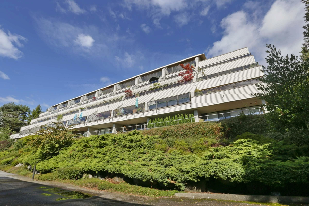 Basement Recreation Room Photo of 33 2250 Folkestone Way, West Vancouver, BC
