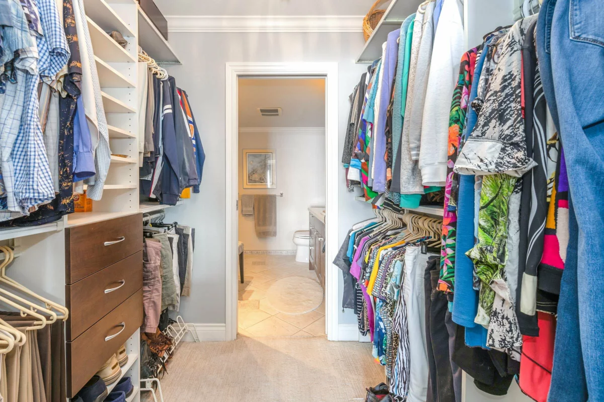 Primary Bathroom Photo of 33 2250 Folkestone Way, West Vancouver, BC