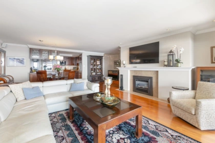 33 2250 Folkestone Way, West Vancouver, BC
