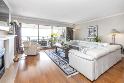 33 2250 Folkestone Way, West Vancouver, BC