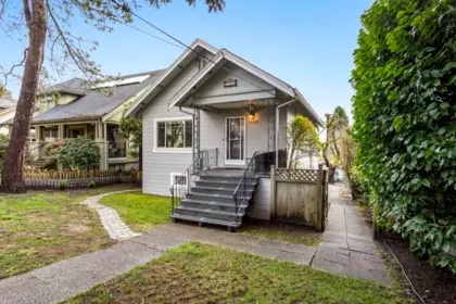 1408 Edinburgh Street, New Westminster, BC, New Westminster — Single Family Residence for sale