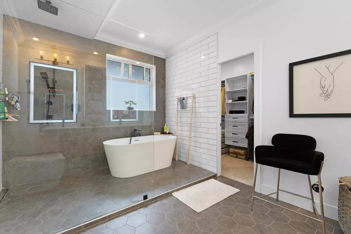 Staircase Photo of 14910 62a Avenue, Surrey, BC