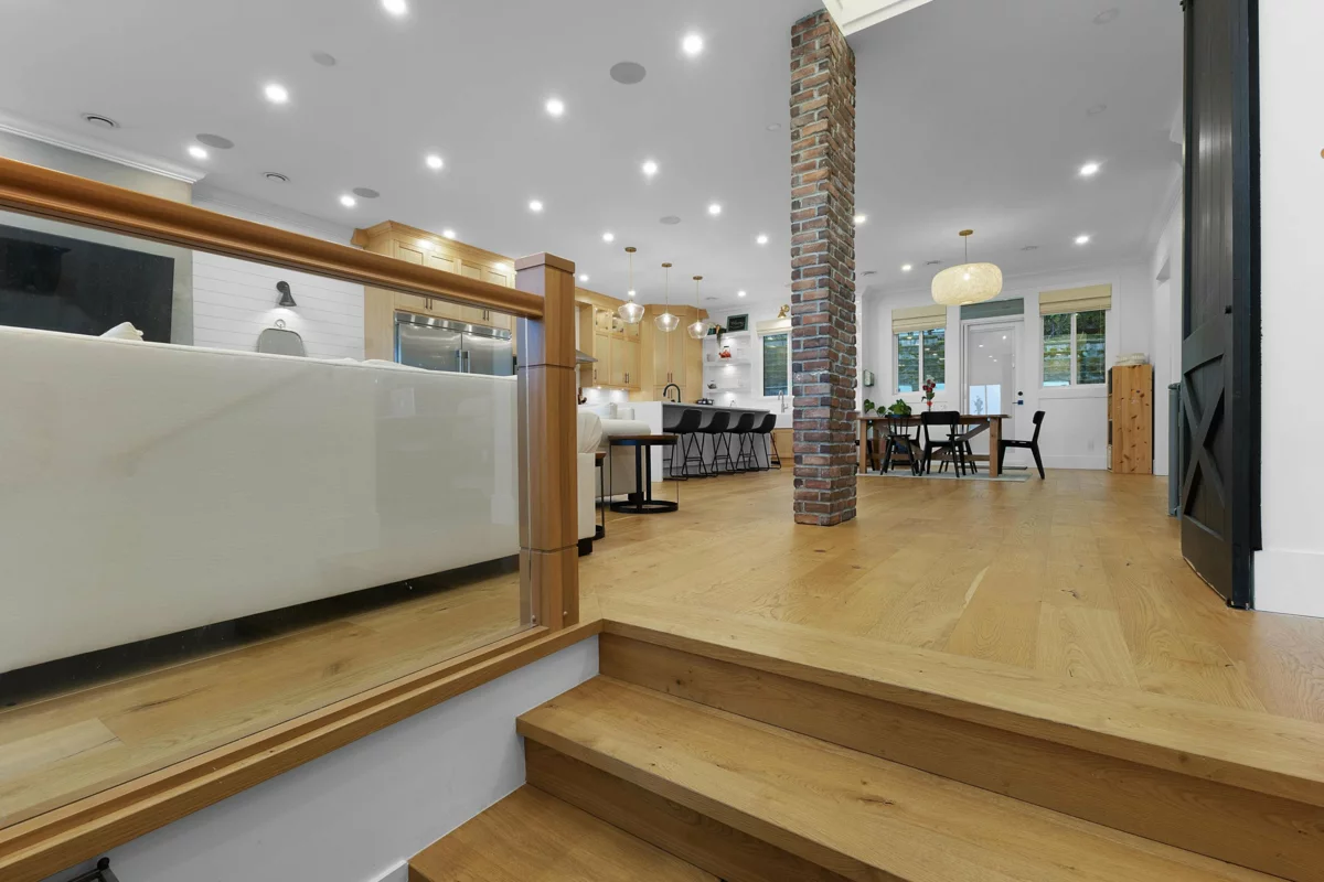 Walk-In Closet Photo of 14910 62a Avenue, Surrey, BC