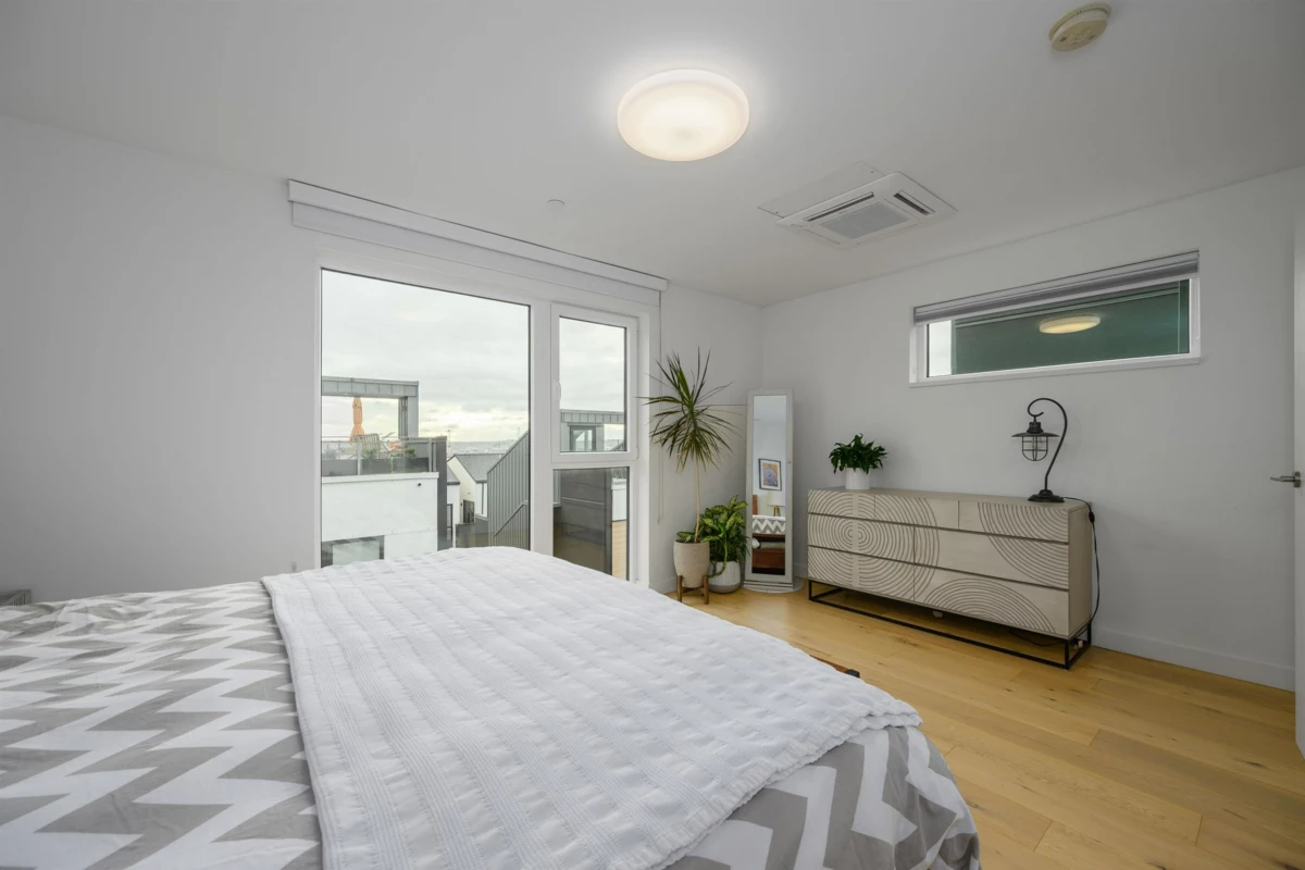 Bedroom 3 Photo of 206 649 E 3rd Street, North Vancouver, BC