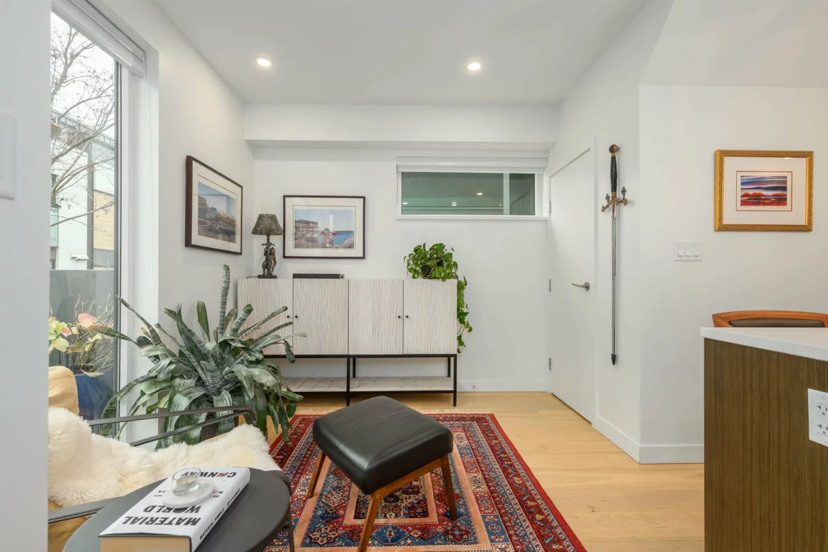 Kitchen Photo of 206 649 E 3rd Street, North Vancouver, BC