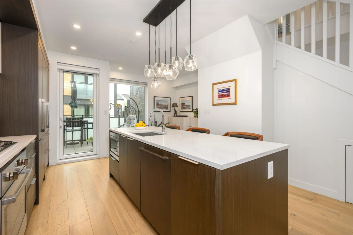 Living Room Photo of 206 649 E 3rd Street, North Vancouver, BC