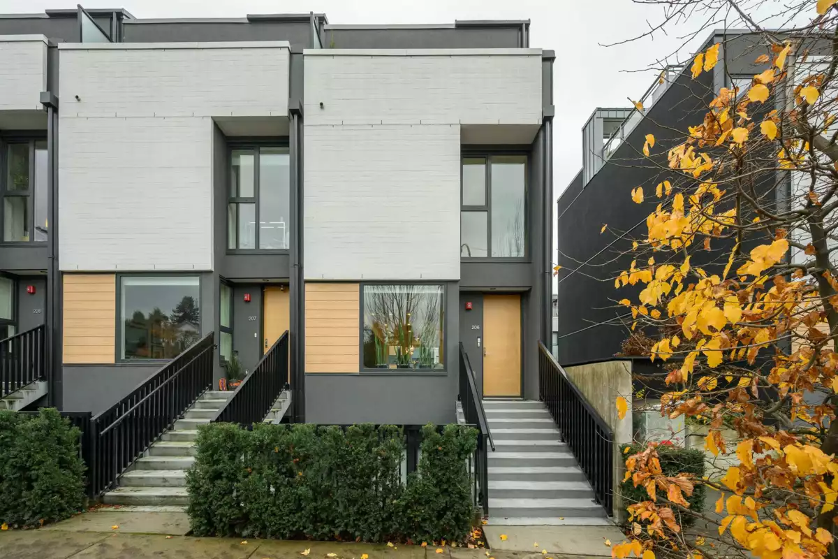 Outdoor Kitchen Photo of 206 649 E 3rd Street, North Vancouver, BC