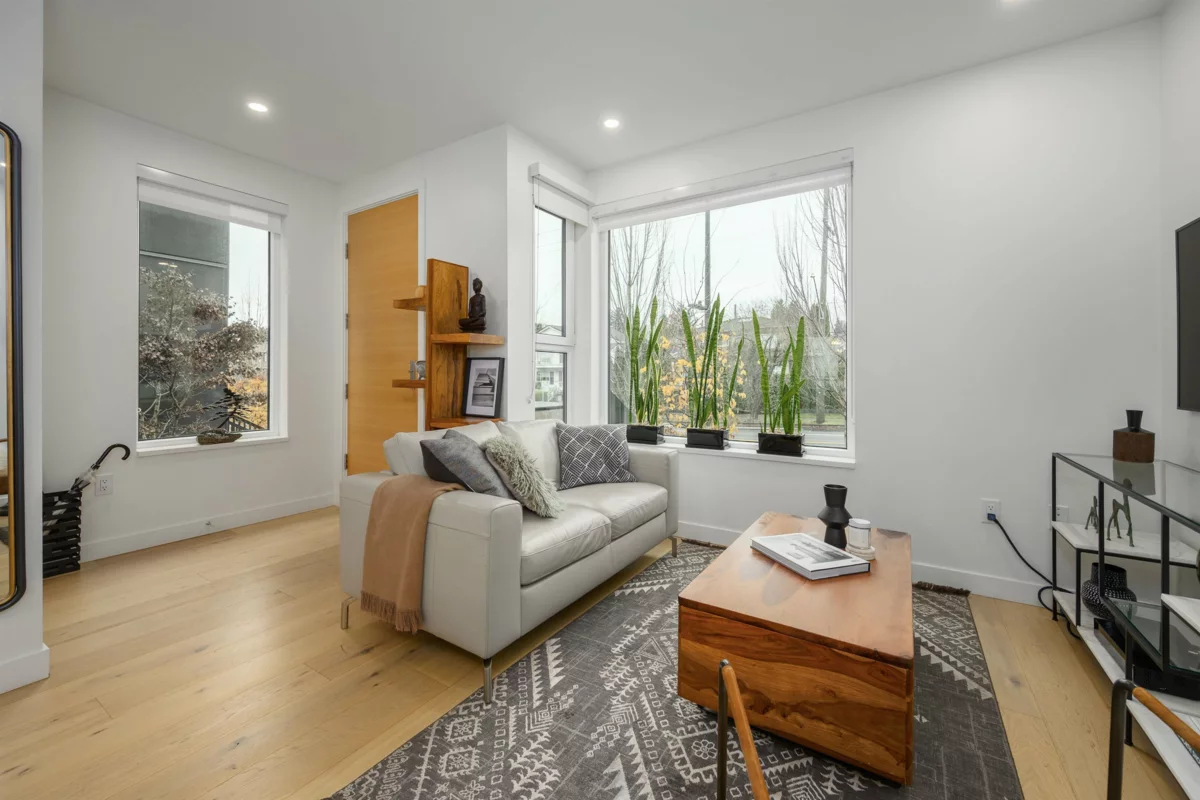 Walk-In Closet Photo of 206 649 E 3rd Street, North Vancouver, BC