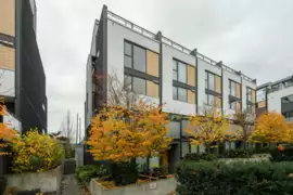 206 649 E 3rd Street, North Vancouver, BC