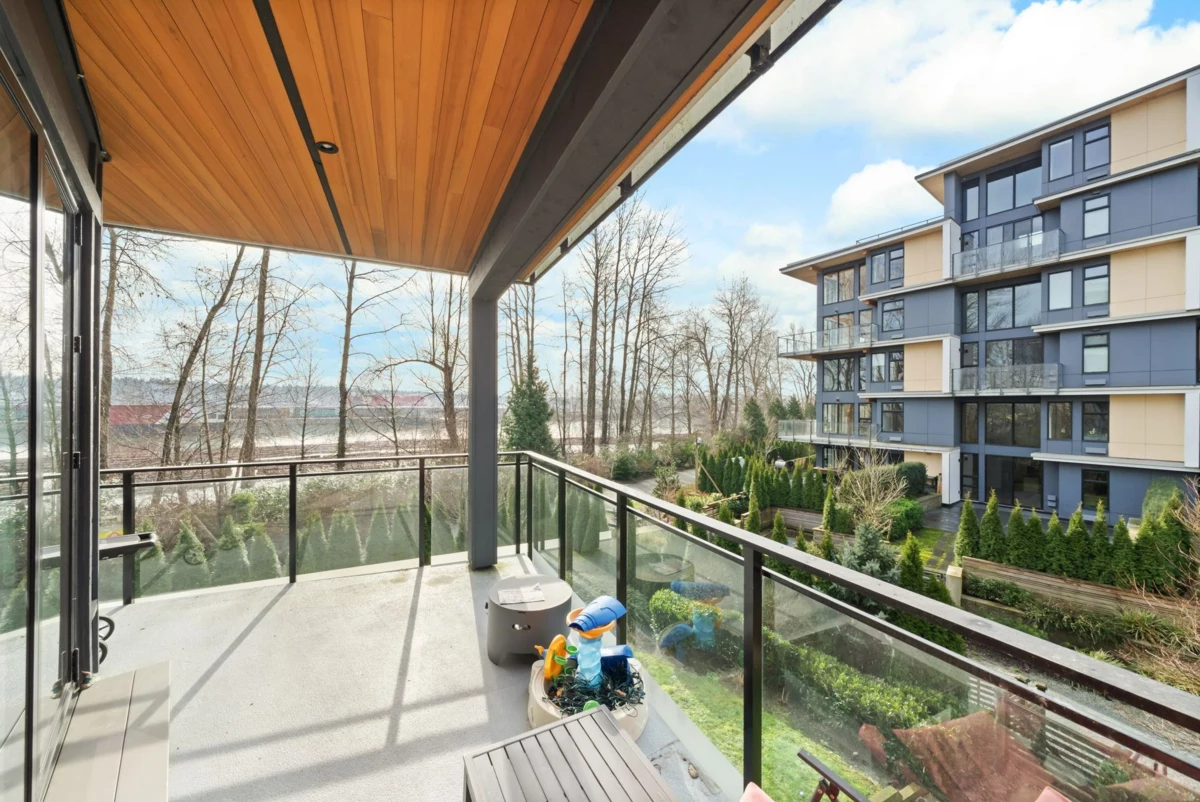 Entry Foyer Photo of 214 300 Salter Street, New Westminster, BC