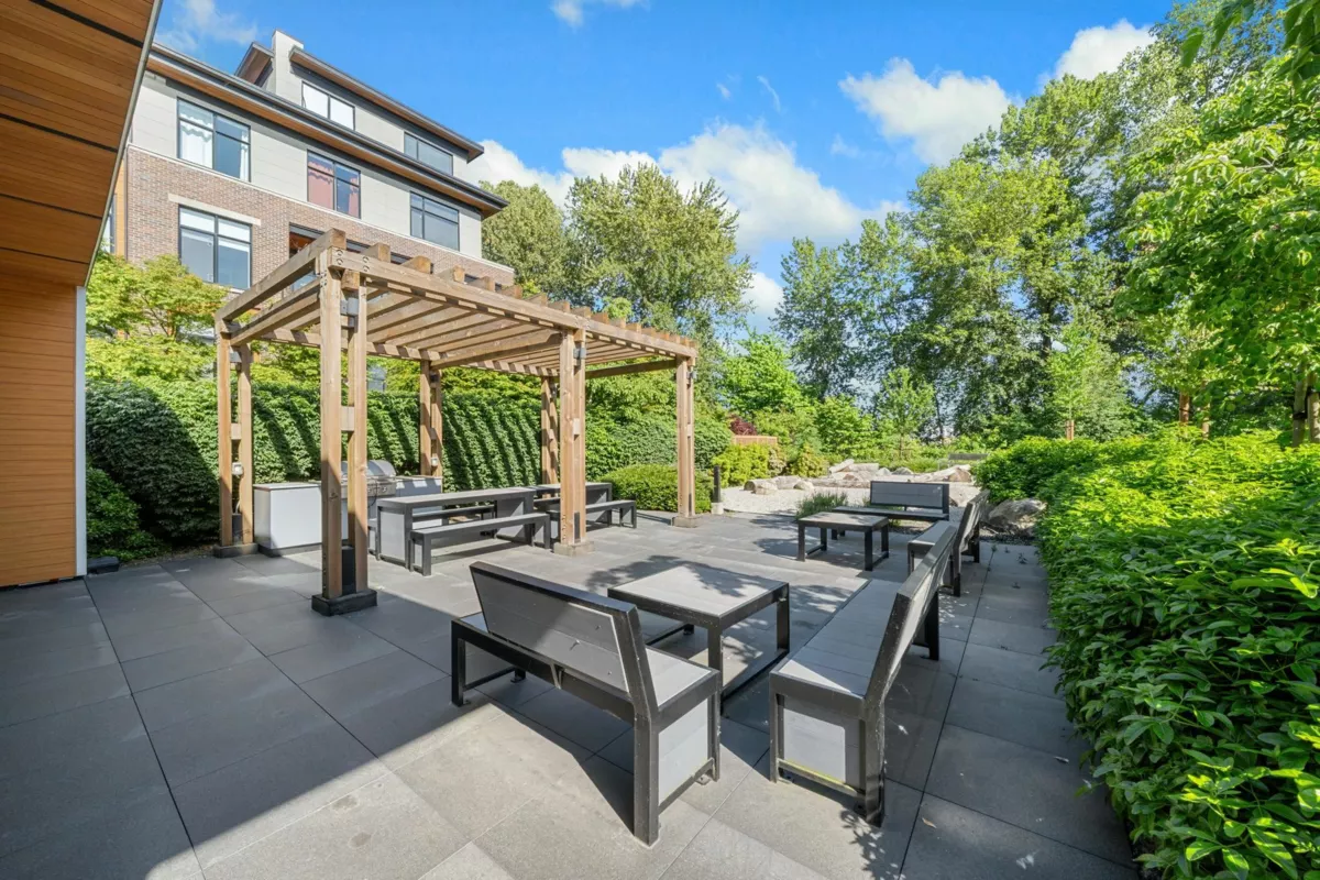 Front Yard Photo of 214 300 Salter Street, New Westminster, BC