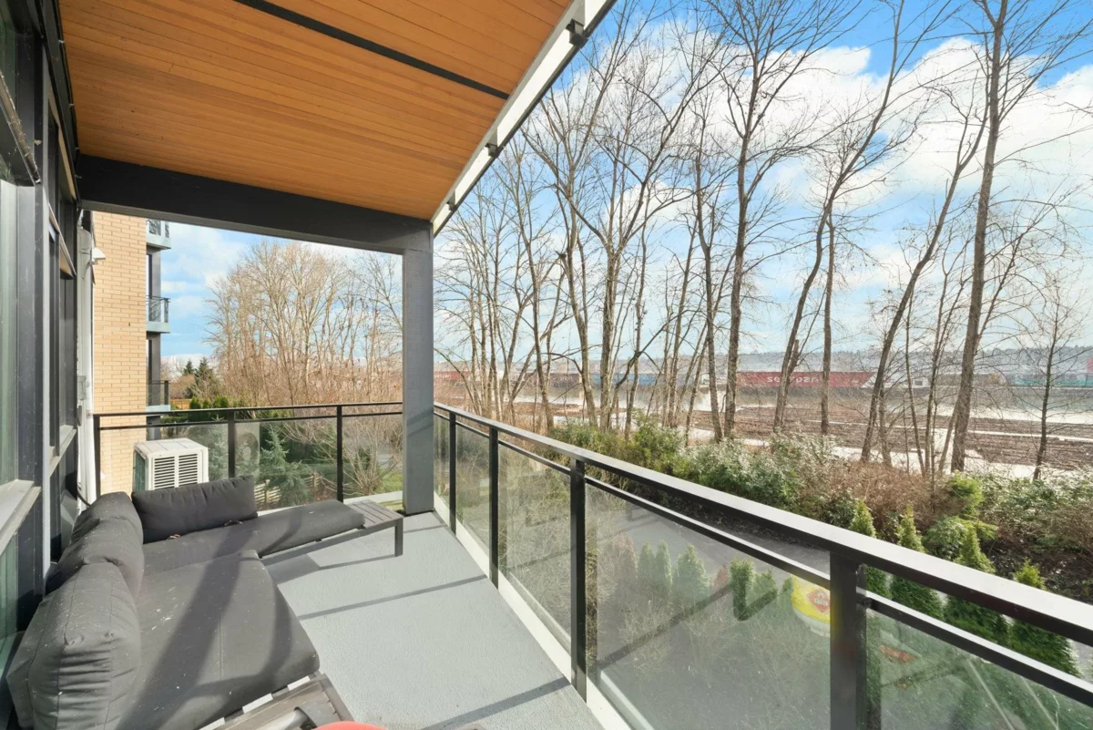 Hallway Photo of 214 300 Salter Street, New Westminster, BC