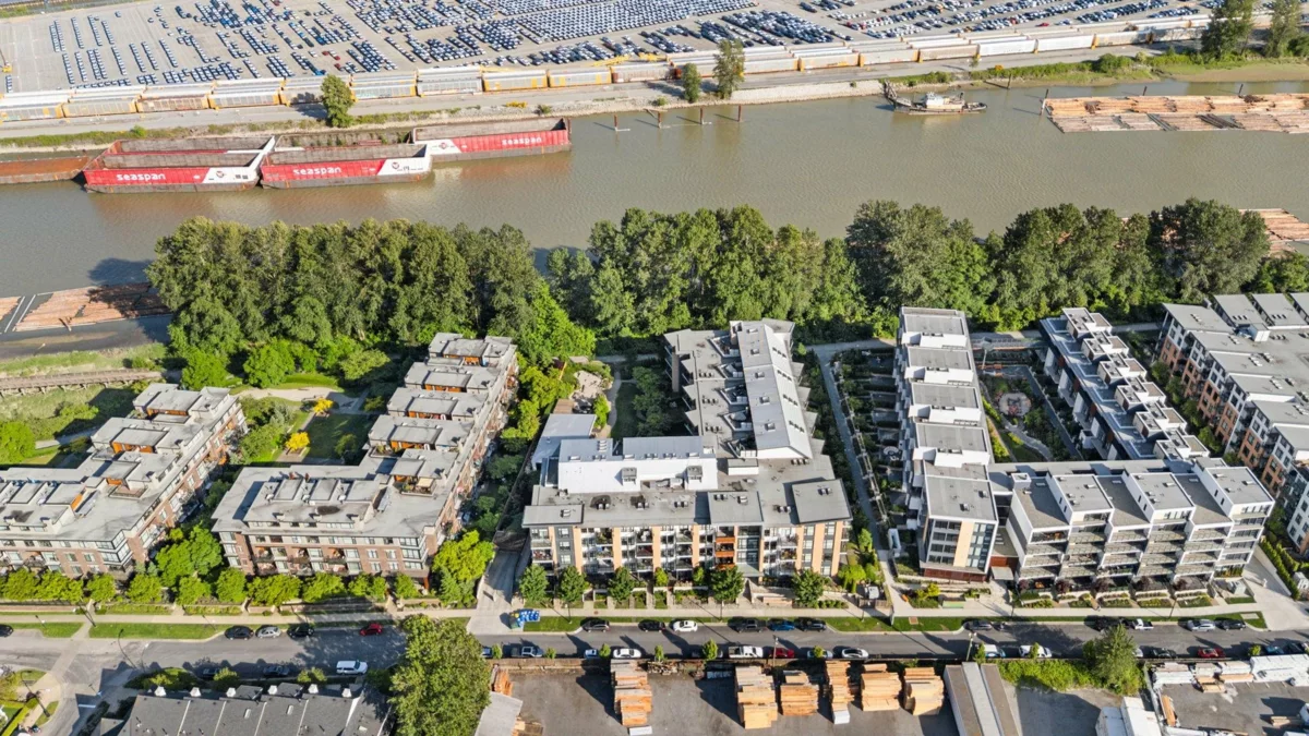 Hot Tub / Spa Photo of 214 300 Salter Street, New Westminster, BC