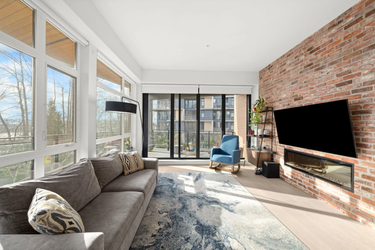 Kitchen Island Photo of 214 300 Salter Street, New Westminster, BC