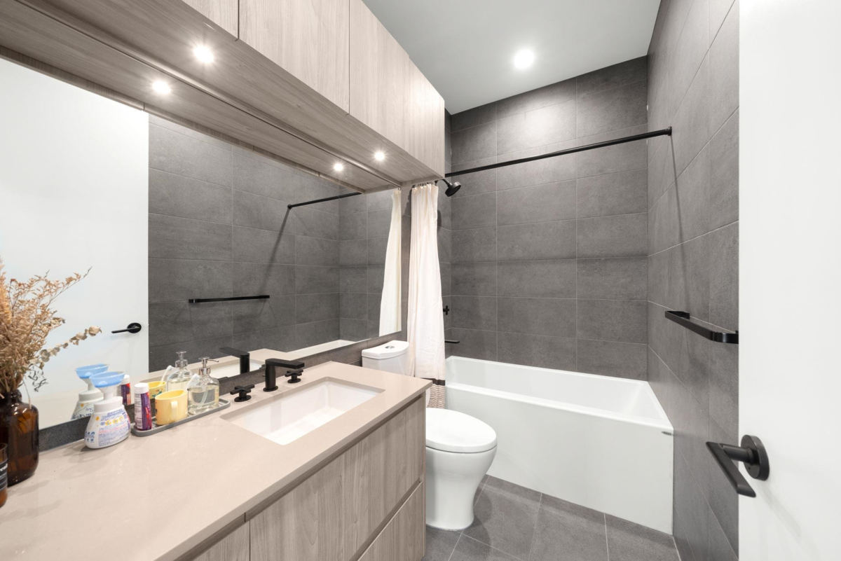 Mudroom Photo of 214 300 Salter Street, New Westminster, BC