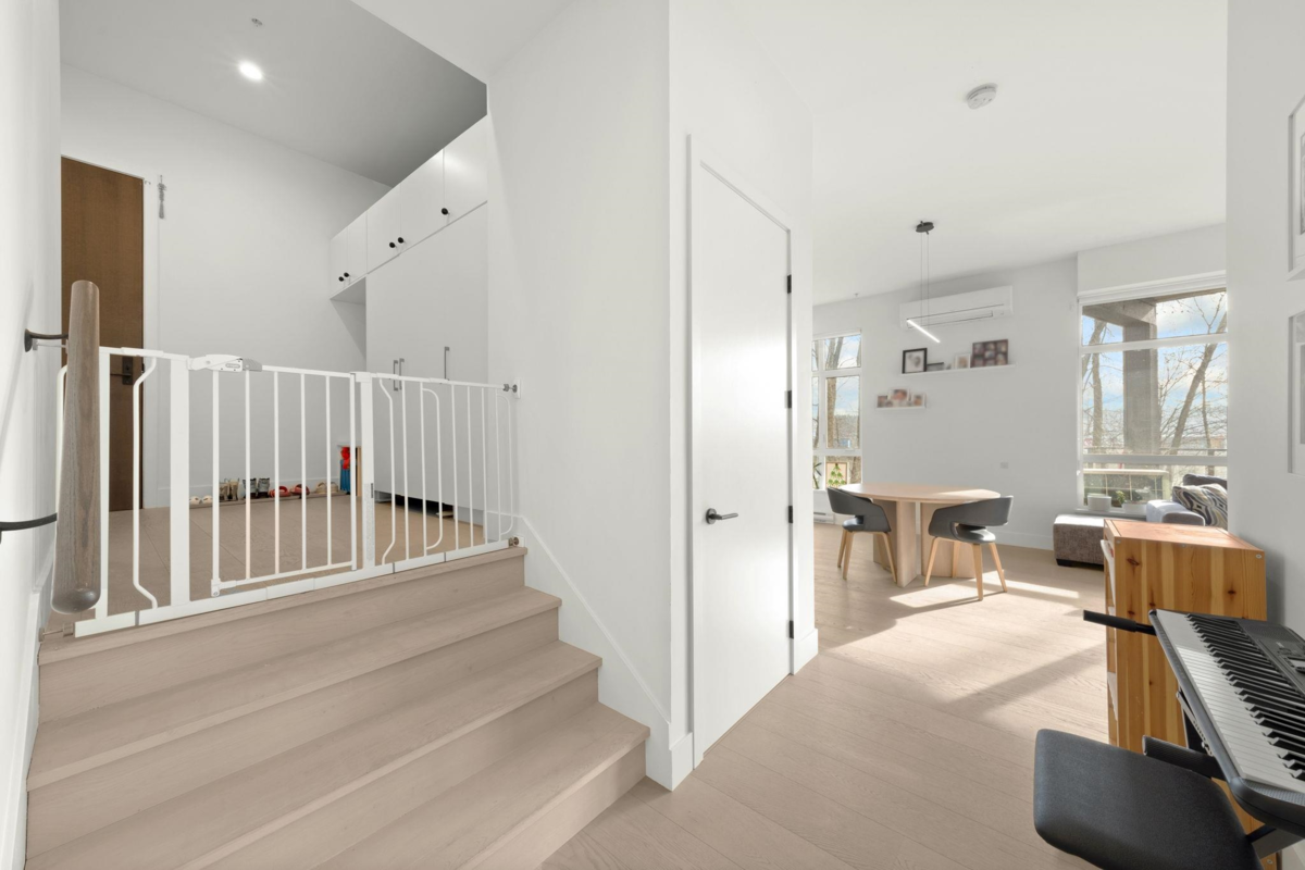 Walk-In Closet Photo of 214 300 Salter Street, New Westminster, BC