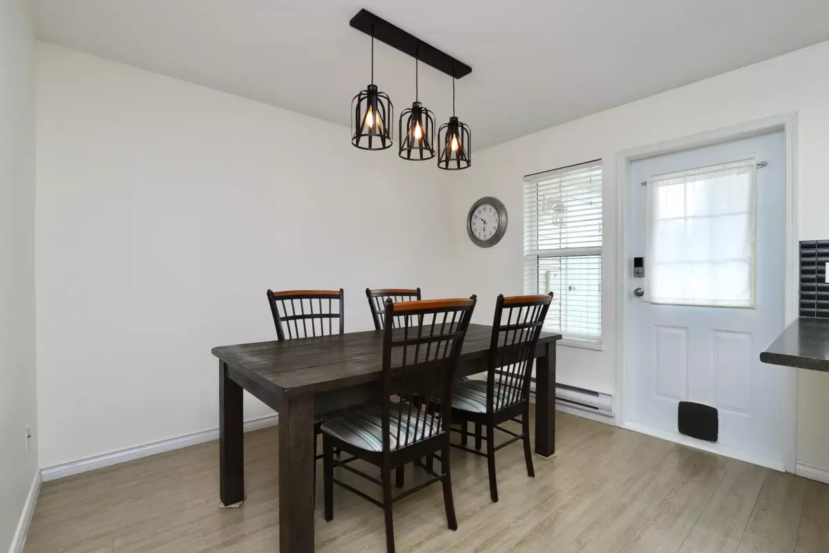 Family Room Photo of 55 23560 119 Avenue, Maple Ridge, BC