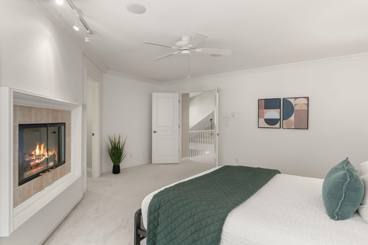 Basement Recreation Room Photo of 9 15715 34 Avenue, Surrey, BC