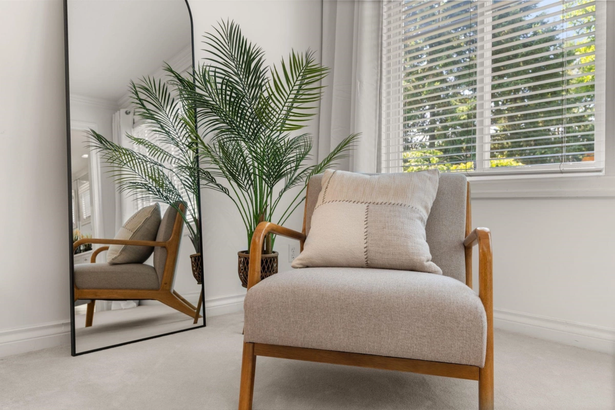 Laundry Room Photo of 9 15715 34 Avenue, Surrey, BC