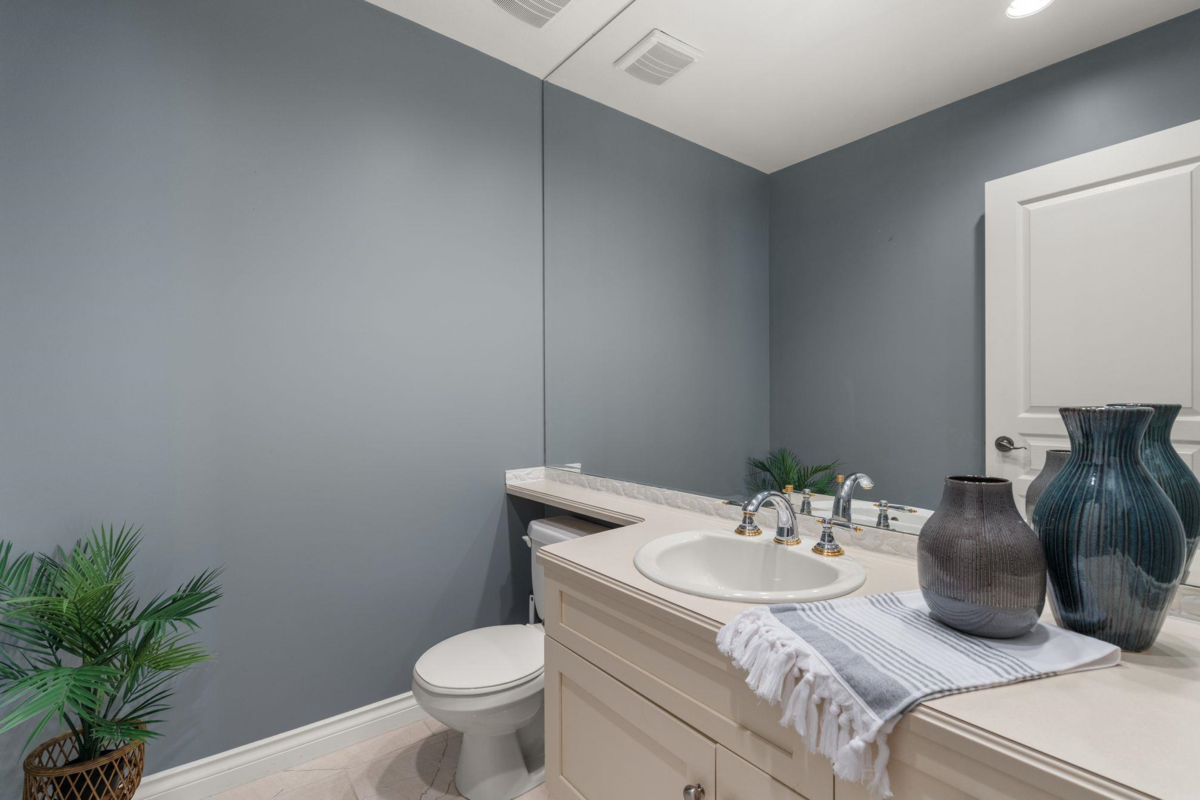 Powder Room Photo of 9 15715 34 Avenue, Surrey, BC