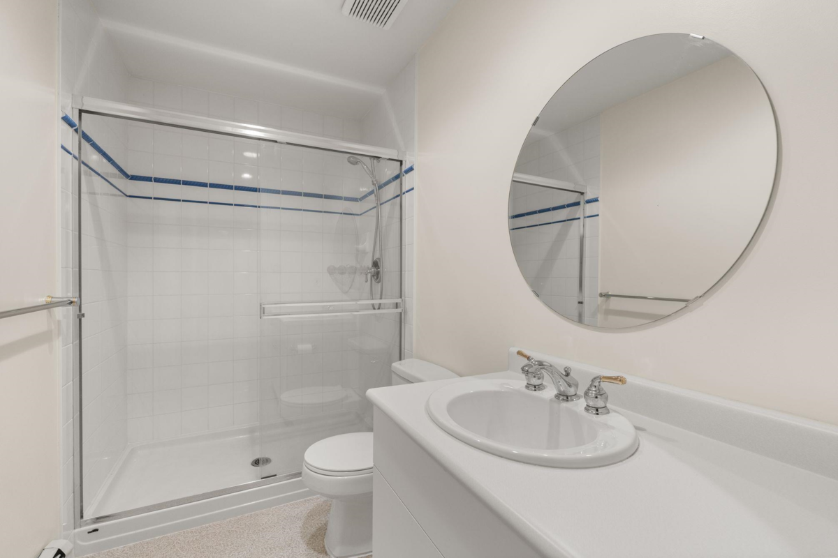 Swimming Pool Photo of 9 15715 34 Avenue, Surrey, BC