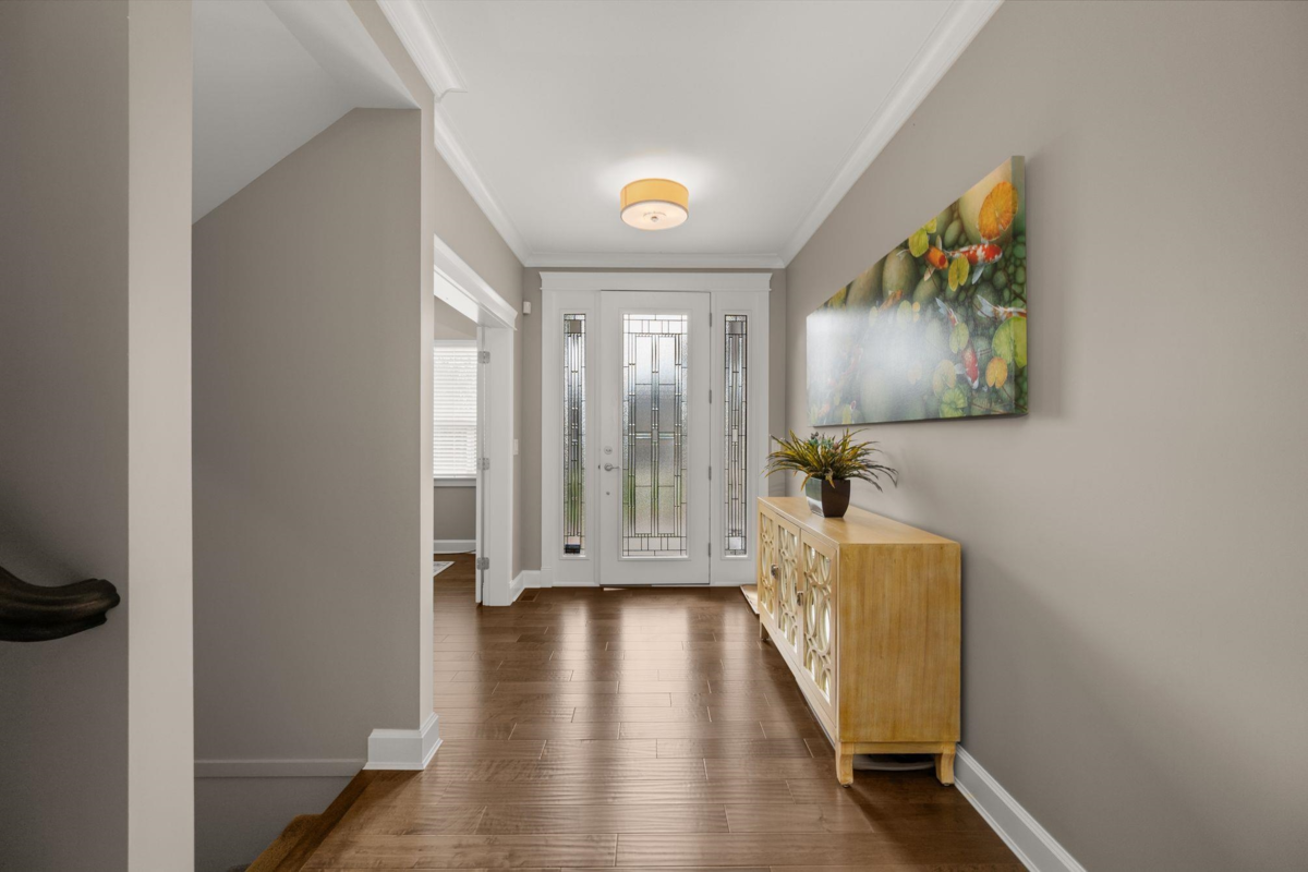 Kitchen Photo of 1085 King George Boulevard, Surrey, BC