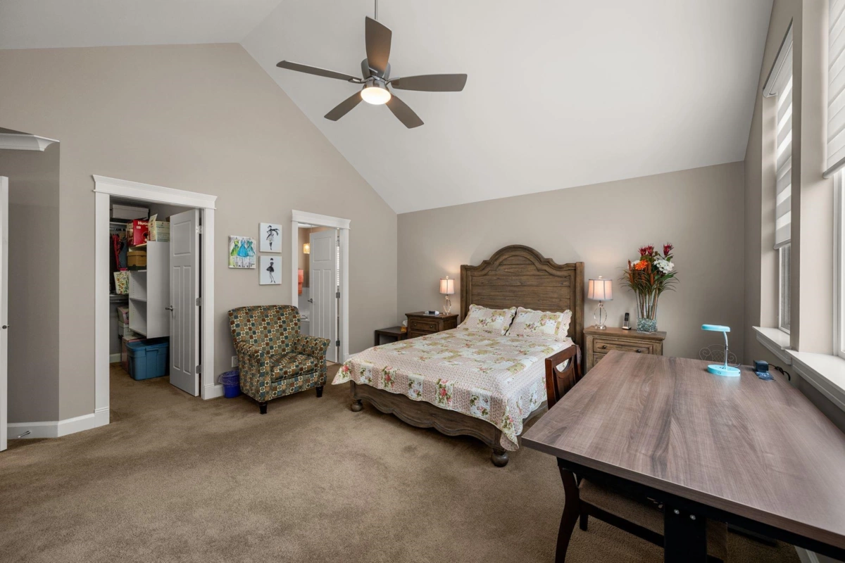 Laundry Room Photo of 1085 King George Boulevard, Surrey, BC