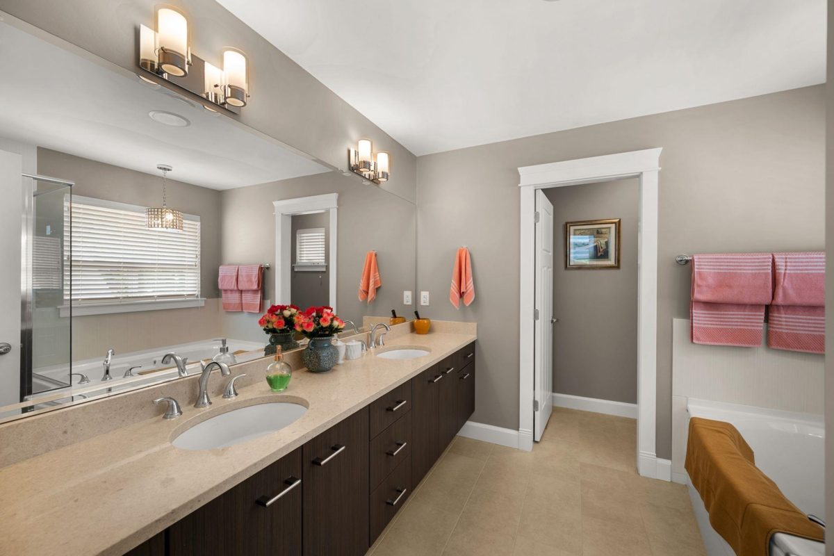 Outdoor Patio Photo of 1085 King George Boulevard, Surrey, BC