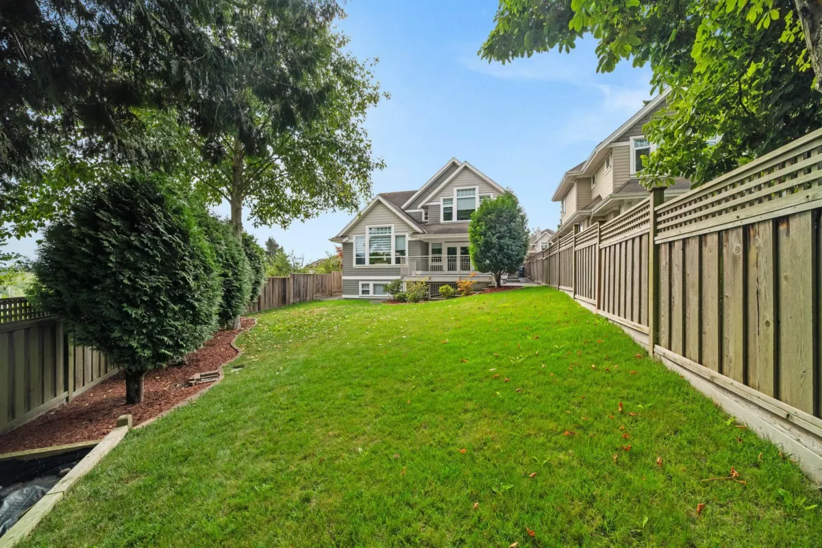 Street View Photo of 1085 King George Boulevard, Surrey, BC