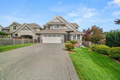 1085 King George Boulevard, Surrey, BC