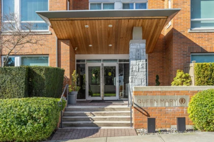 401 717 Chesterfield Avenue, North Vancouver, BC, North Vancouver — Apartment/Condo for sale
