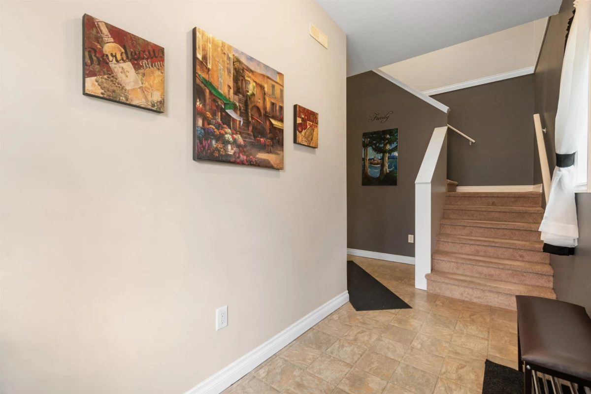 Dining Area Photo of 66022 Park Avenue, Hope, BC