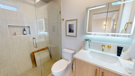 Primary Bathroom Photo of 2 2528 Turner Street, Vancouver, BC