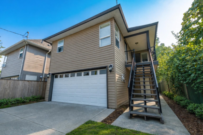 Hot Tub / Spa Photo of 46151 Third Avenue, Chilliwack, BC