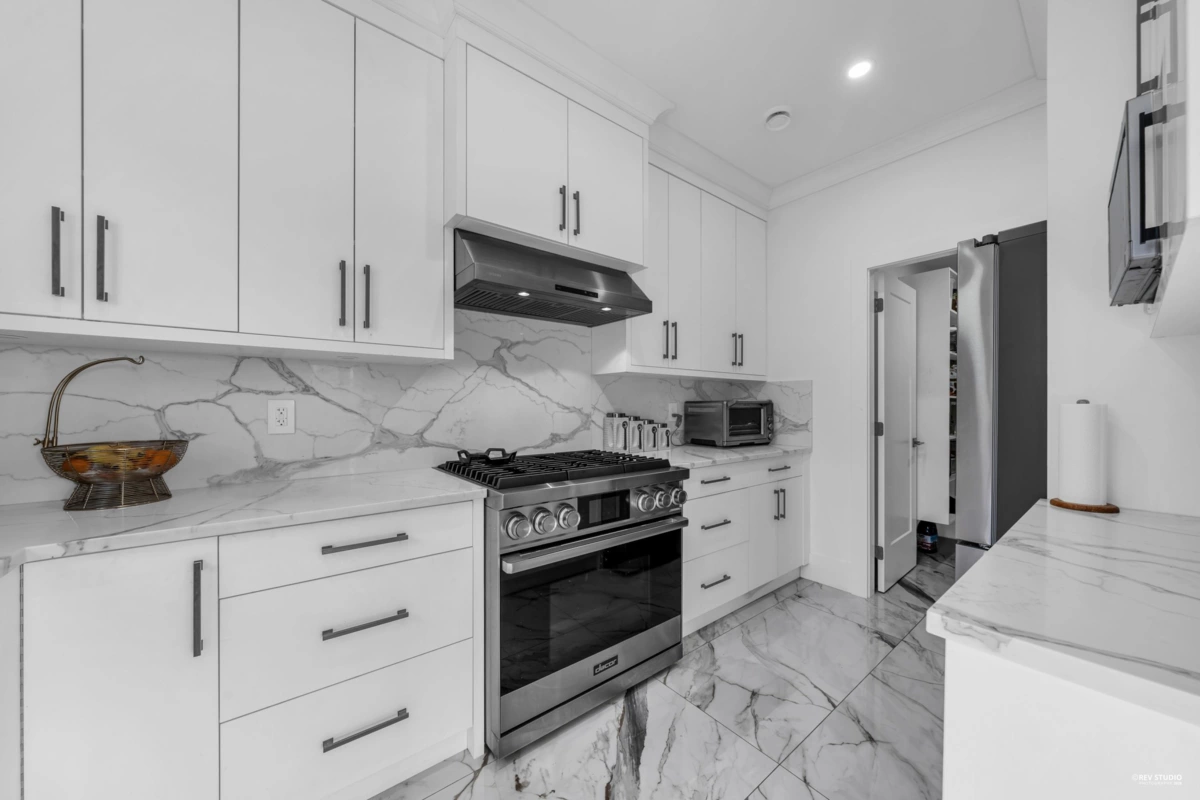 Primary Bathroom Photo of 22839 Purdey Avenue, Maple Ridge, BC